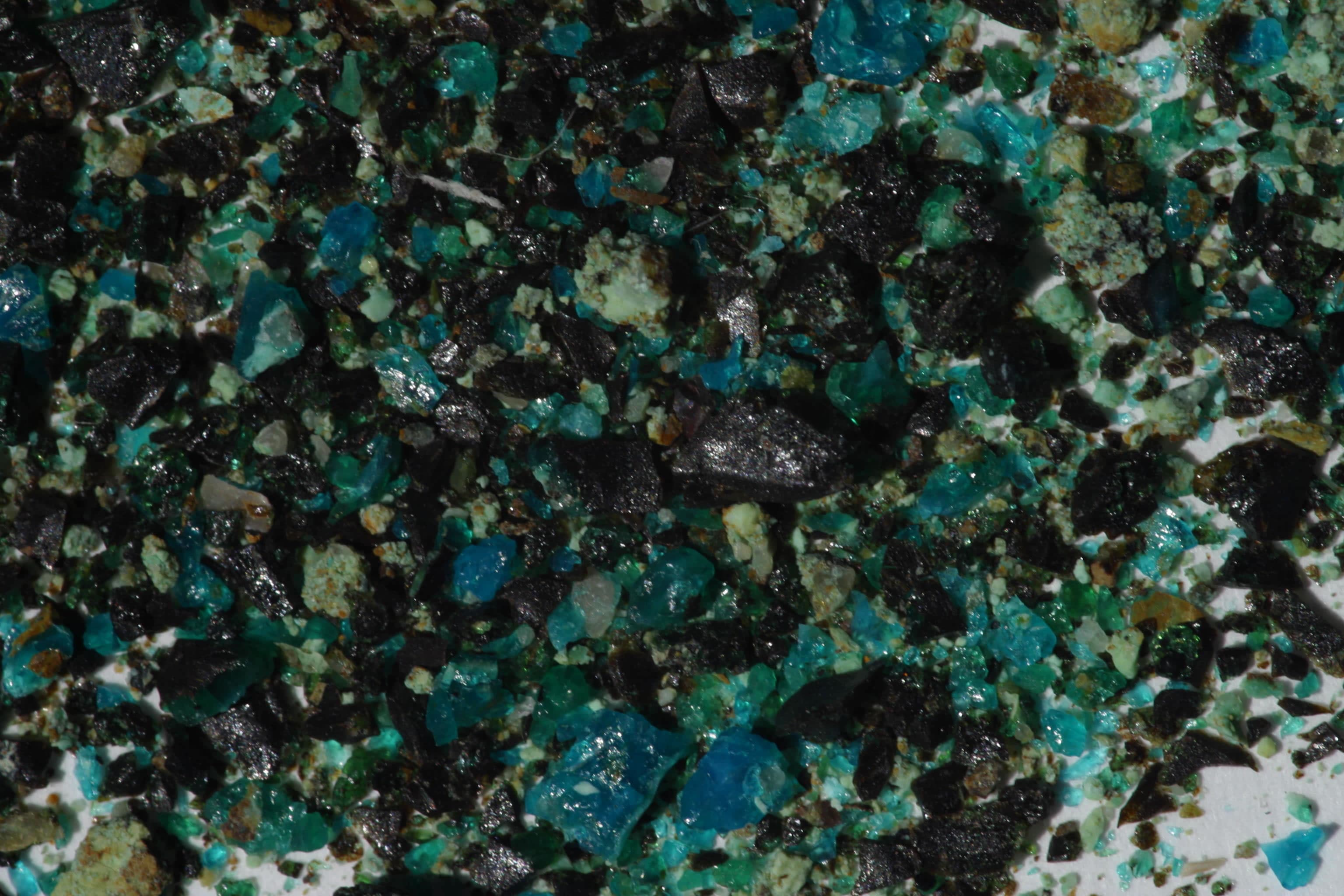 Pitch Limonite sample photograph, USGS Spectral Library Version 7