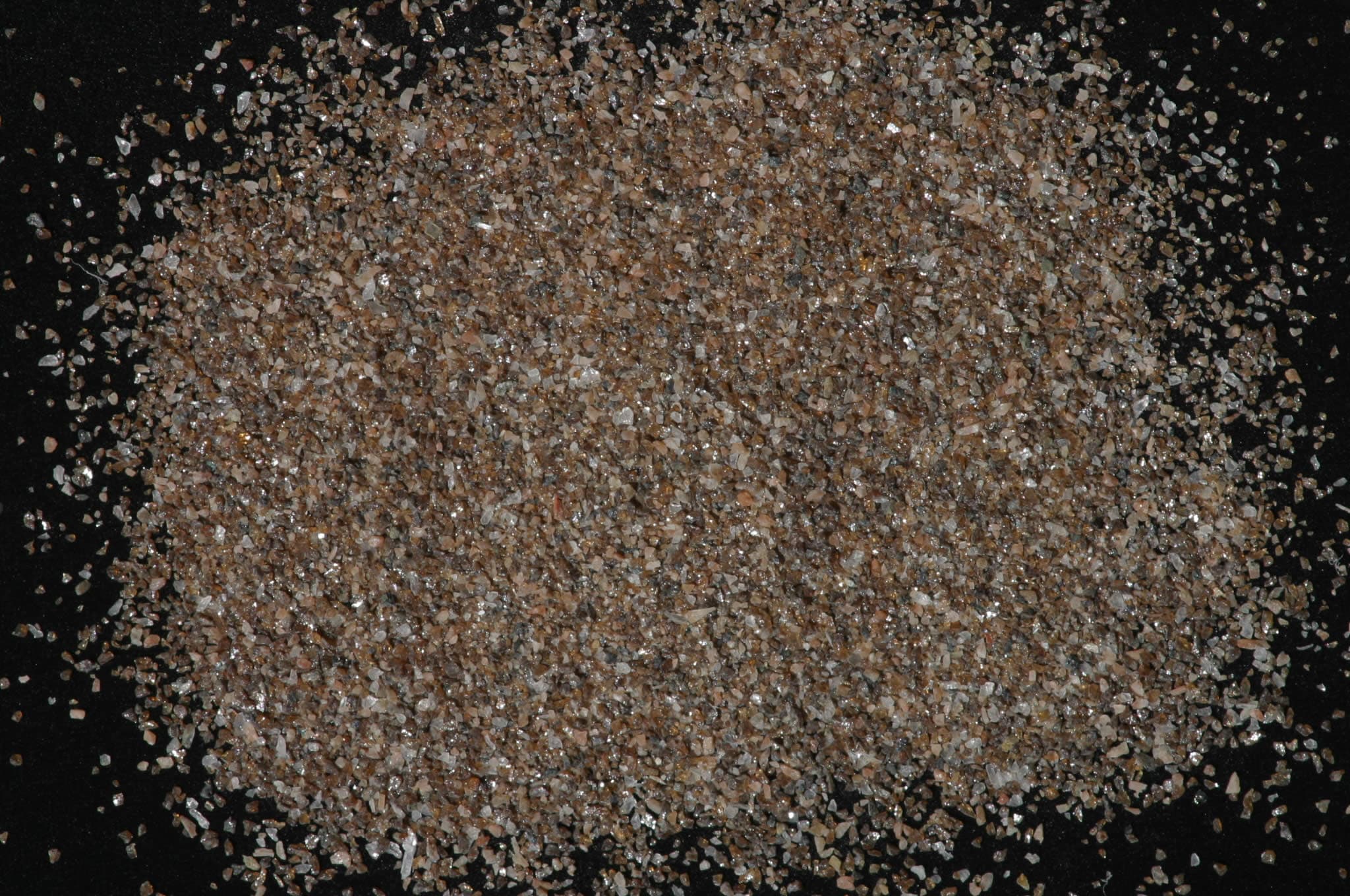 Sphene sample photograph, USGS Spectral Library Version 7